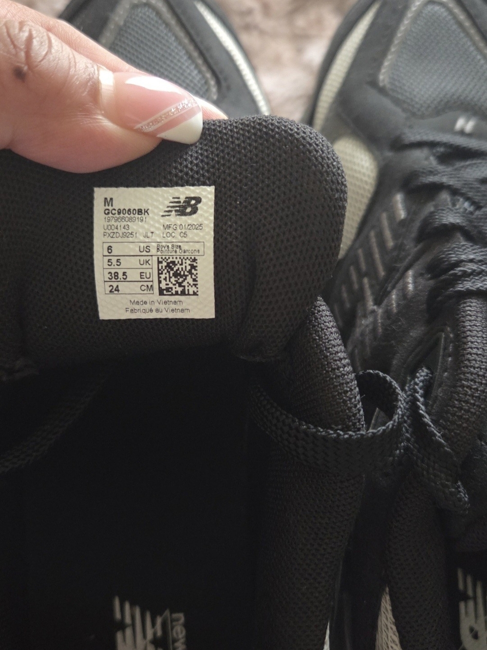 New Balance - Picture 7 of 7